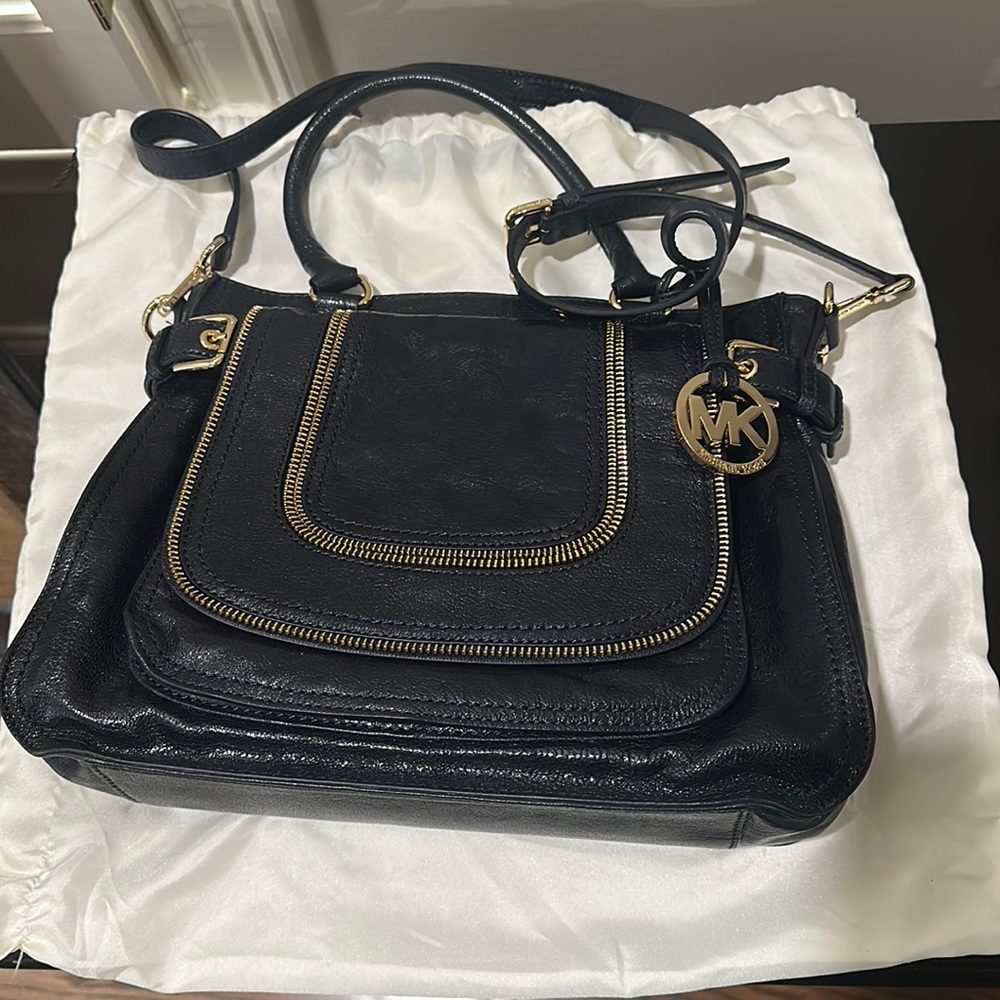 Michael Kors navy blue tote